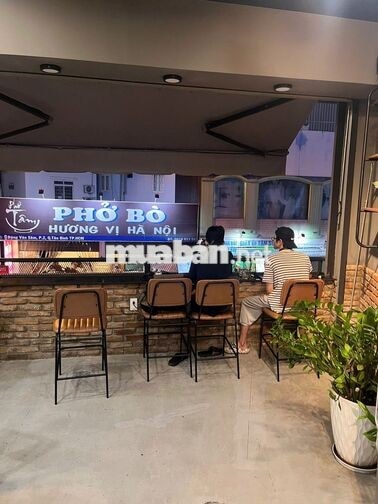 Tuyển phục vụ sáng 6-14h