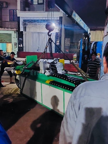 TUYỂN GẤP: Thợ Cơ Khí - Thợ Phụ Cơ Khí