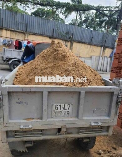 CẦN NGƯỜI CHẠY XE BA GÁC