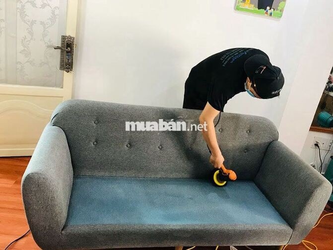 [Q.12] 05 NAM GIẶT SOFA - LƯƠNG 12TR - ĐC ĐÀO TẠO