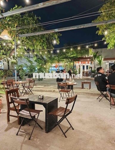 TUYỂN PHỤC VỤ VÀ PHA CHẾ 25K/H