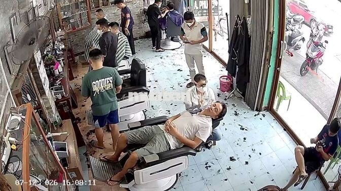 tuyển thợ skiner chuyên cạo mặt. ráy tai. gội đầu