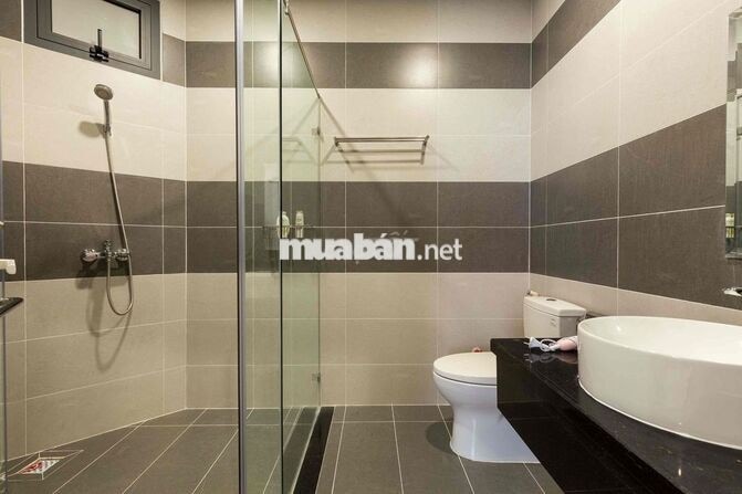 TUYỂN LỄ TÂN KHÁCH SẠN