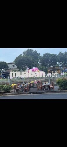 Quán Ốc Cần Tuyên Nhan viên phục vụ-