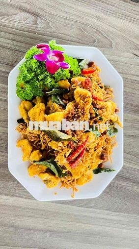 Tuyển Nữ Phục Vụ Quận 12