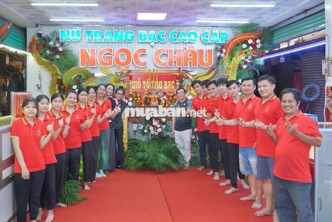 Nhân Viên Bán Trang Sức Bạc - Chợ Thủ Dầu Một