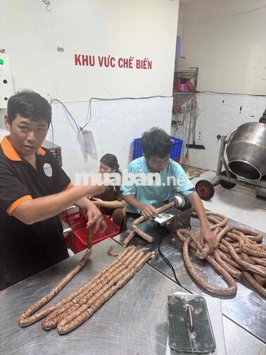 cần 2 nam làm thực phẩm (lạp xưởng) @ đóng gói