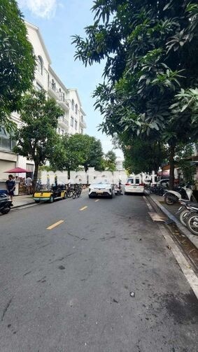 CHULII STUDIO TUYỂN DỤNG