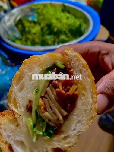 [LÀM NGAY, )NHÂN VIÊN PHỤ BÁN BÁNH MÌ QUẬN