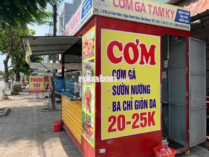 tuyển 2 nhân viên phục vụ