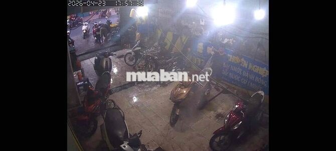 Tuyển thợ rửa xe máy
