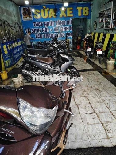 Tuyển thợ rửa xe máy