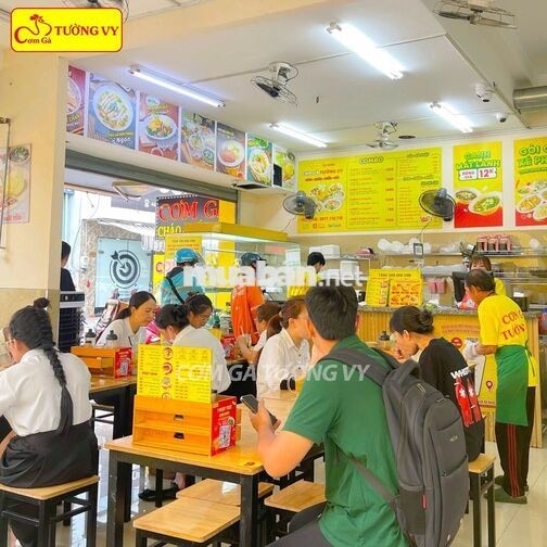 💢[BÌNH THẠNH]CẦN NV PHỤ QUÁN CƠM + BHXH + BAO ĂN Ở