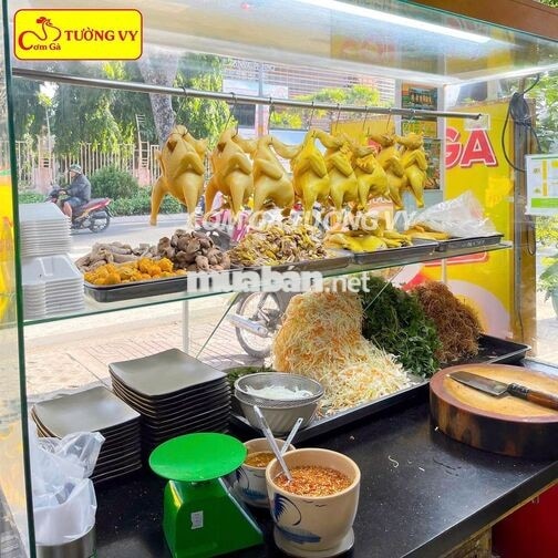 💢[BÌNH THẠNH]CẦN NV PHỤ QUÁN CƠM + BHXH + BAO ĂN Ở