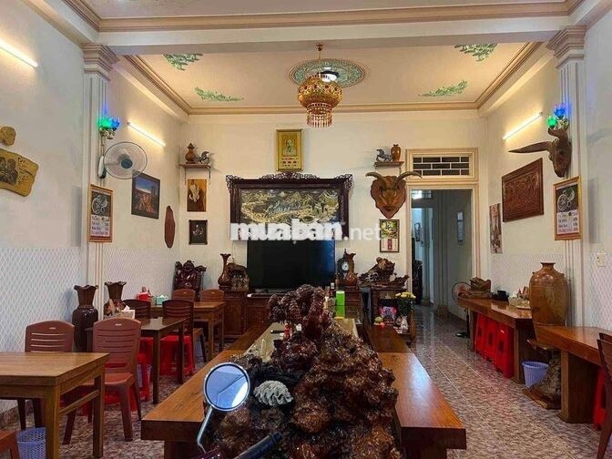 Cần tuyển nhân viên phục vụ, rửa tô cho quán Phở