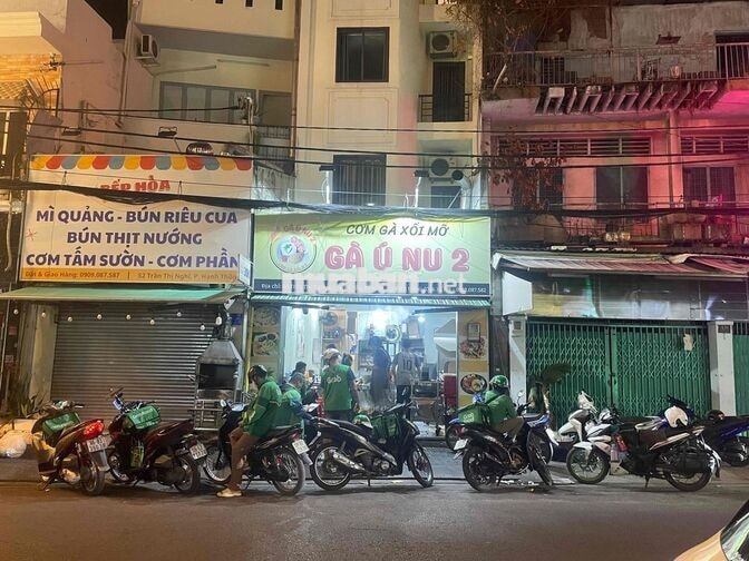 BÁN ONLINE CẦN TUYỂN NAM PHỤ BẾP ( BAO ĂN Ở)