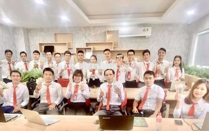 NHÂN VIÊN KINH DOANH BẤT ĐỘNG SẢN – BÌNH DƯƠNG