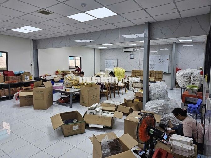 CẦN GẤP 5 LĐPT  - ĐÓNG GÓI/ CHẠY MÁY ĐÓNG GÓI 