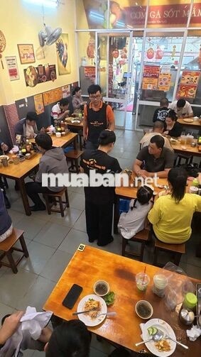 Tuyển Nam Phụ Bếp Cơm Gà Quận 6
