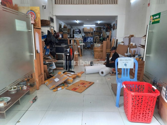 TUYỂN 3 NAM NHÂN VIÊN ĐÓNG GÓI HÀNG, KHO VẬN