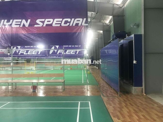 tuyển nhân viên phục vụ và quầy