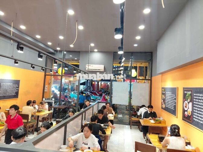 Tuyển Phụ Quán đi làm liền tại Quận 7