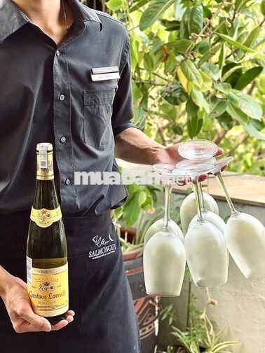 Nhân viên Phục vụ Nhà hàng