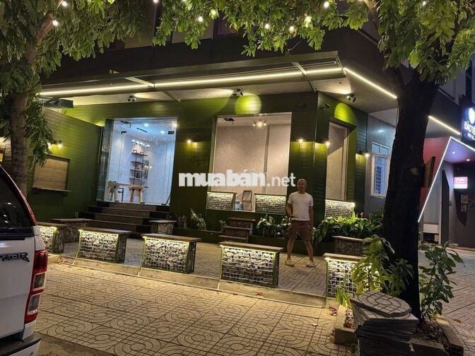 Tuyển nhân viên nữ bán cafe, có ngoại hình