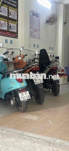 Tuyển nhân viên trực trạm sạc