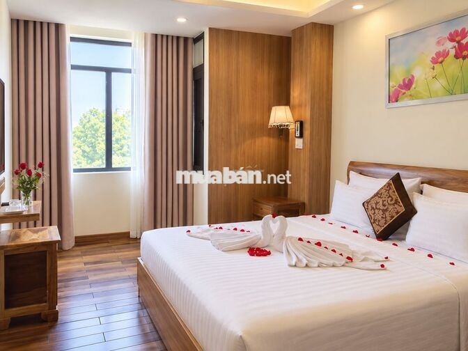 Tuyển NV Lễ Tân khách sạn, ca xoay 6h-14h/ 14h-22h