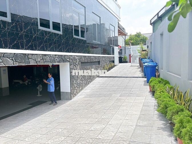 TUYỂN BẢO VỆ TÒA NHÀ KTX SINH VIÊN CA 24H