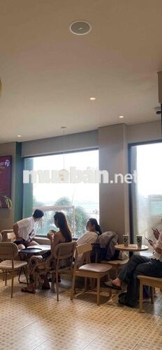 *** nhân viên CSKH làm việc tại nhà