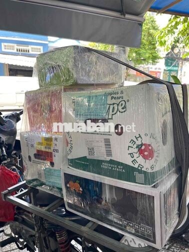 Cần Tuyển nam giao hàng bằng xe máy và xăng cty