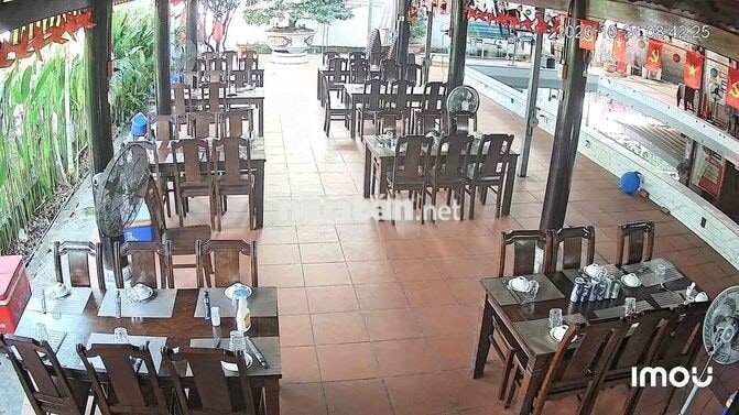 TUYỂN NHÂN VIÊN PHỤC VỤ