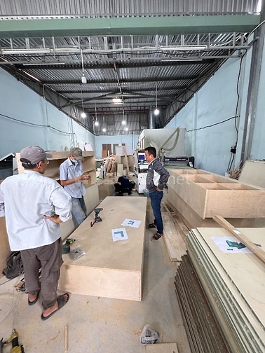 CẦN THỢ MỘC CHÍNH VÁN CÔNG NGHIỆP TAY NGHỀ GIỎI 500,000-600,000đ