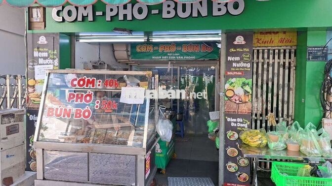 Tuyển phụ quán bán hàng quán cơm VP
