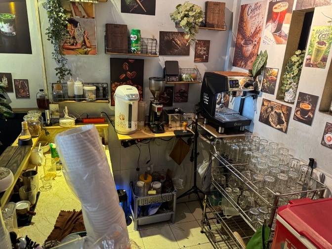 cần tuyển nhân viên phục vụ quán cà phê
