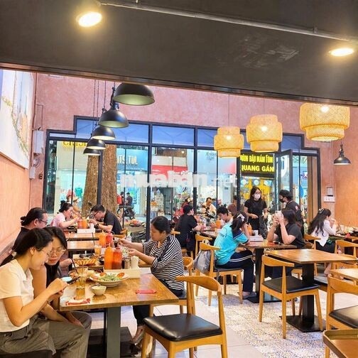 TUYỂN NHÂN VIÊN PHỤC VỤ FULL TIME