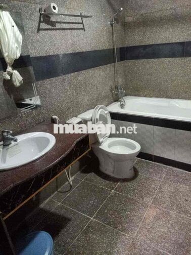 TUYỂN NHÂN VIÊN NAM BUỒNG PHÒNG KHÁCH SẠN