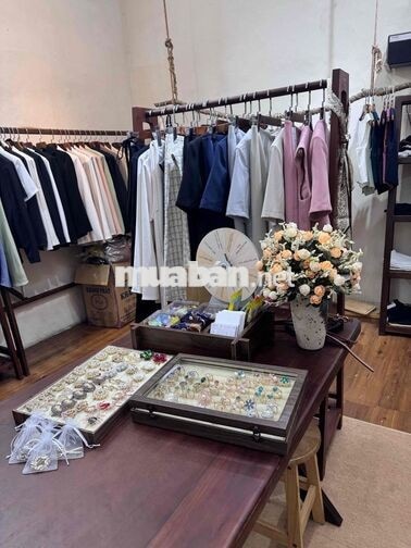 NHÂN VIÊN BÁN HÀNG FASHION BRAND - KHÀN VÂU