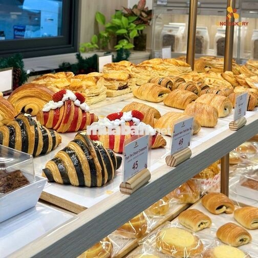 NHÂN VIÊN LÀM BÁNH NƯỚNG LƯƠNG ĐẾN 9TR