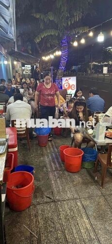 cần người phụ quán ốc bao ăn ở lại